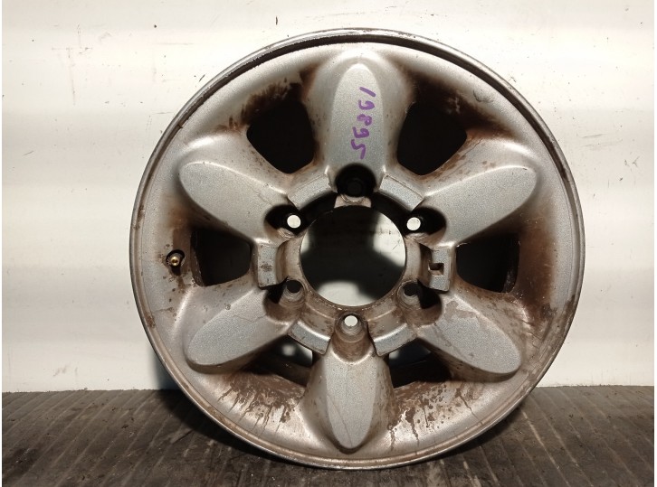 Recambio de llanta para hyundai h 1 2.5 turbodiesel referencia OEM IAM 529104A800 R156JJX15OFFSET33 ALUMINIO 6P