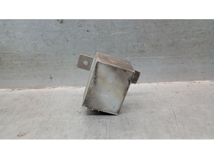 Recambio de rele para mercedes-benz clase e (w124) berlina 3.0 diesel cat referencia OEM IAM 2018200205 A2018200205 