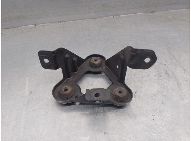 Recambio de soporte alternador para mercedes-benz clase s (w221) berlina 320 / 350 cdi 4-matic (221.080) referencia OEM IAM A221