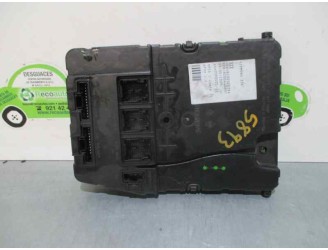 Recambio de caja reles / fusibles para renault megane ii berlina 3p 1.9 dci diesel referencia OEM IAM 8200440601 S118400150D SI