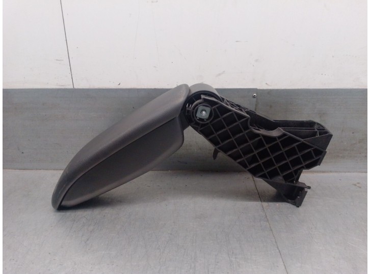 Recambio de apoyabrazos central para citroën c3 ii (sc_) 1.4 vti 95 referencia OEM IAM 7591AP 7591AP 