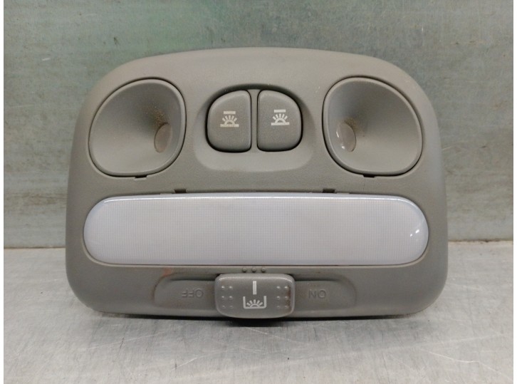 Recambio de luz interior para hyundai h 1 2.5 turbodiesel referencia OEM IAM 928004A100  