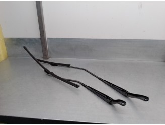 Recambio de brazo limpia delantero derecho para renault captur ii 1.0 tce bivalent. gasolina / gpl referencia OEM IAM 288810776R