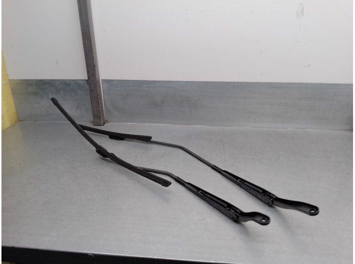 Recambio de brazo limpia delantero derecho para renault captur ii 1.0 tce bivalent. gasolina / gpl referencia OEM IAM 288810776R