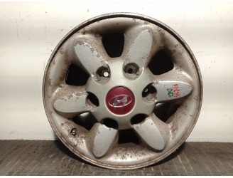 Recambio de llanta para hyundai h 1 2.5 turbodiesel referencia OEM IAM 529104A800 R156JJX15OFFSET33 ALUMINIO 6P