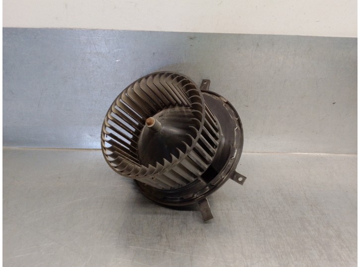 Replacement heater blower motor for Dodge Journey 2.0 16V CRD cat OEM IAM reference 68038189AA 517091401 BROSE