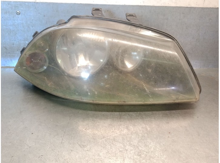 Replacement right headlight for Seat Ibiza (6L1) 1.9 TDI OEM IAM reference 6L1941006A 6L1941006P 