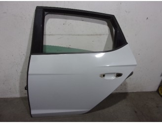 Replacement rear left door for Seat Leon (5F1) 1.4 16V TSI OEM IAM reference 5F9833055 WHITE 5 DOORS