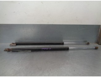 Replacement boot / tailgate dampers for Hyundai H1 2.5 Turbodiesel OEM IAM reference 817804A040 