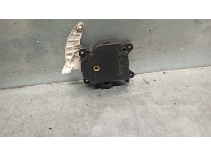 Recambio de motor calefaccion para toyota prius (nhw30) 1.8 16v cat referencia OEM IAM 2727008083  