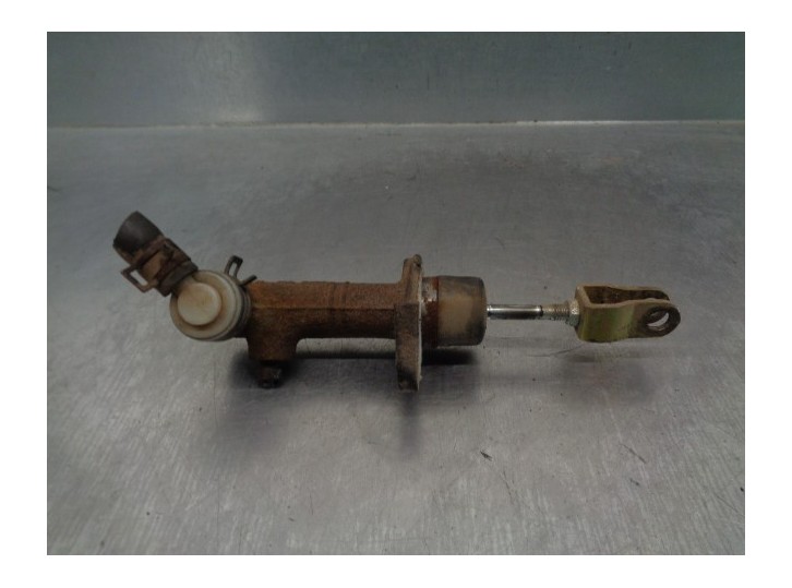 Recambio de bomba embrague para hyundai h 1 2.5 turbodiesel referencia OEM IAM 416004A000  