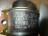 Recambio de cinturon seguridad trasero central para renault megane i classic (la0) 1.6 referencia OEM IAM 7700841420 5 PUERTAS