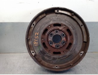 Recambio de volante motor para volkswagen passat berlina (3b2) 1.8 referencia OEM IAM 058105266  