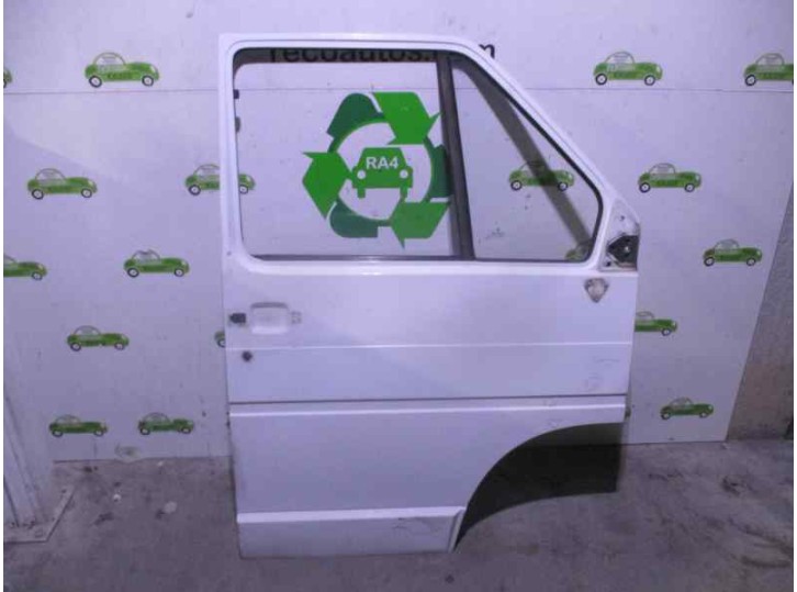 Recambio de puerta delantera derecha para renault trafic (desde 5.89) 2.5 diesel referencia OEM IAM 7701468258 BLANCA 5 PUERTAS