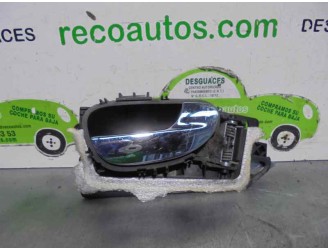 Replacement right front interior door handle for Peugeot 307 Break / SW (S1) 2.0 HDi FAP CAT OEM IAM reference 9643604477 