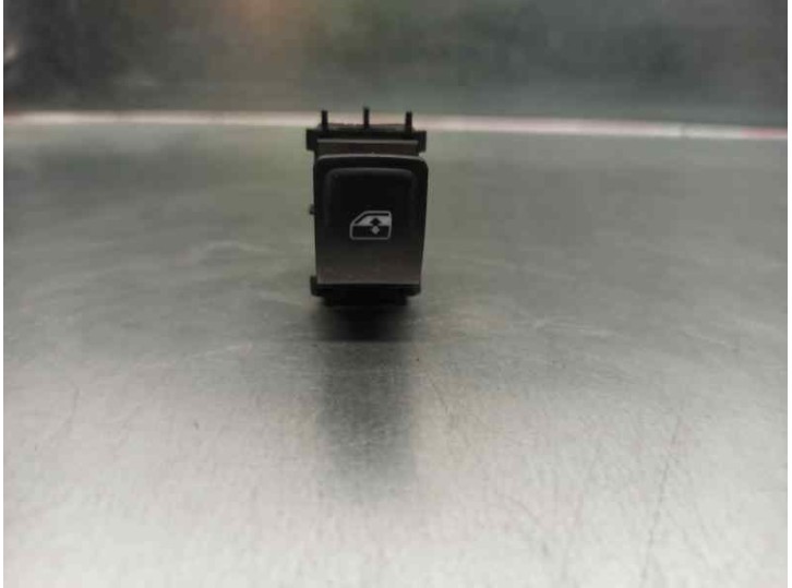 Recambio de mando elevalunas delantero derecho para seat leon st (5f8) 2.0 tdi referencia OEM IAM 5G0959855P  