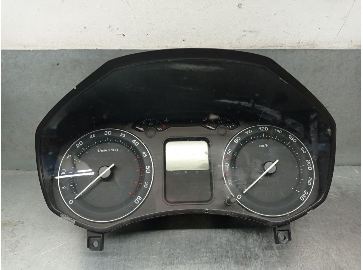 Recambio de cuadro instrumentos para skoda octavia ii (1z3) 1.9 tdi referencia OEM IAM 1Z0920810D 1Z0920810D V3562413
