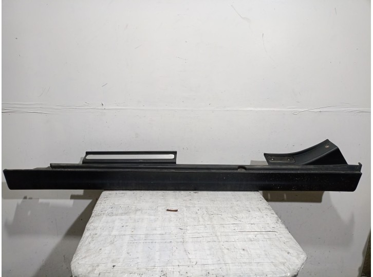 Recambio de faldon lateral para mini mini countryman (f60) cooper referencia OEM IAM 51775A3E755 51775A3E755 