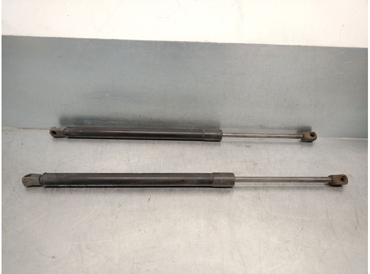 Recambio de amortiguadores maletero / porton para kia sorento iii (um) 2.2 crdi referencia OEM IAM 81771C5001 81771C5001 