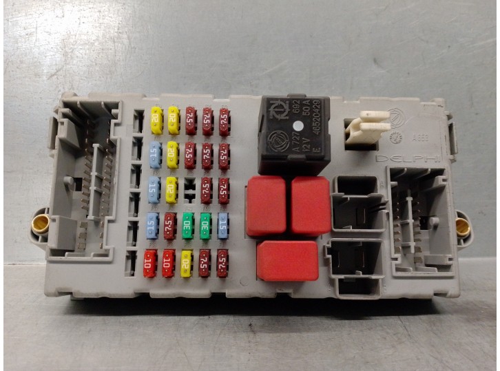 Recambio de caja reles / fusibles para lancia musa (184) 1.3 jtd 16v referencia OEM IAM 51799306  