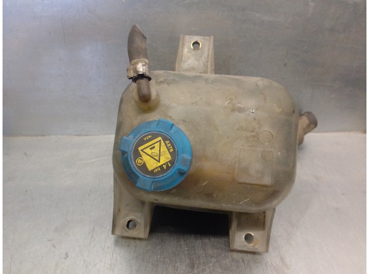 Replacement expansion tank for Fiat Doblò Cargo (223) 1.3 55kW OEM IAM reference 51717782 51717782 