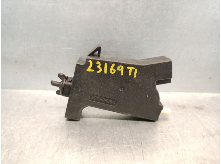 Recambio de motor tapa deposito combustible para kia sorento iii (um) 2.2 crdi referencia OEM IAM 81590C5000 81590C5000 