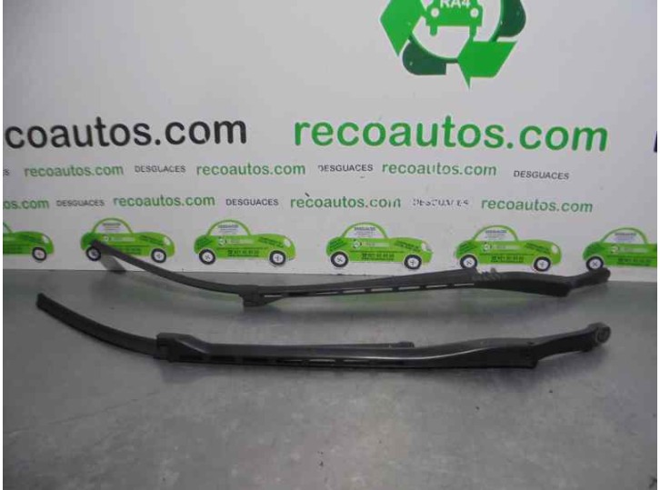 Replacement front right wiper arm for Renault Vel Satis (BJ0) 3.0 V6 dCi turbodiesel CAT OEM IAM reference 