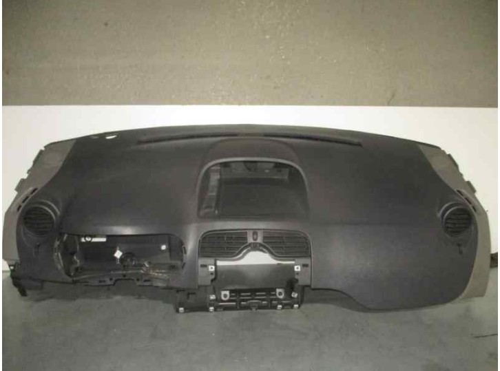 Recambio de salpicadero para renault kangoo 1.5 dci diesel referencia OEM IAM 8200350423 NEGRO Y GRIS 