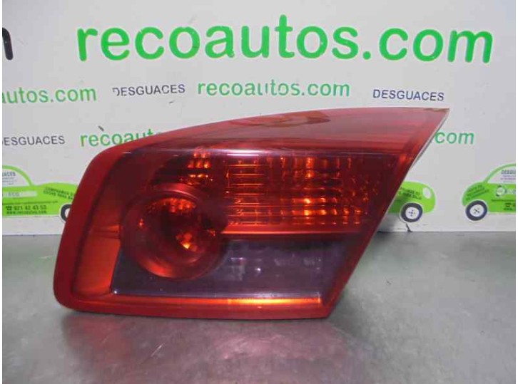 Replacement right rear light for Renault Vel Satis (BJ0) 3.0 V6 dCi turbodiesel cat OEM IAM reference 8200014363 TAILGATE