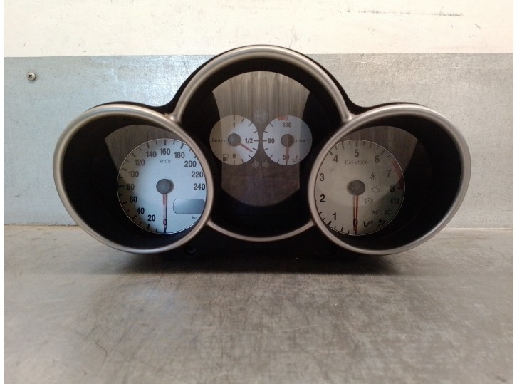 Recambio de cuadro instrumentos para alfa romeo 147 (190) 1.6 16v cat referencia OEM IAM 735290197 110008953010 VDO