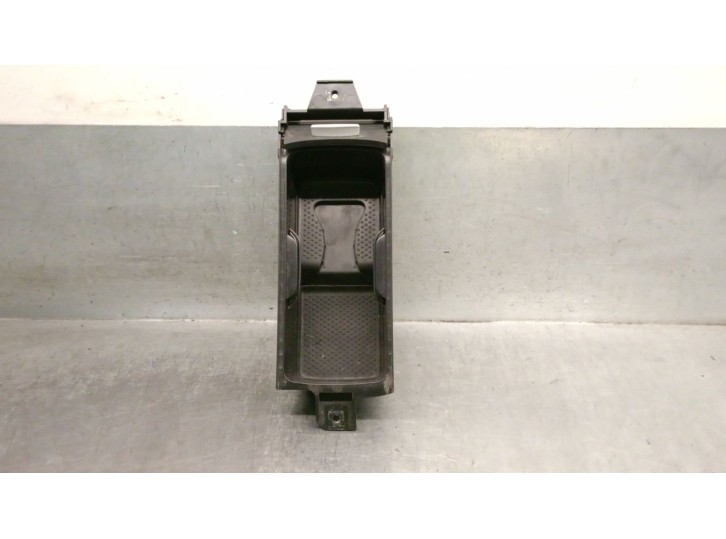 Recambio de consola central para volkswagen scirocco iii (137, 138) 2.0 tdi referencia OEM IAM 1K1863046C 1K1863046C 