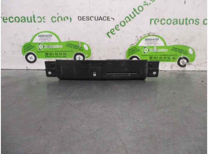 Recambio de mando para peugeot 207 sw sport referencia OEM IAM 965671377 
