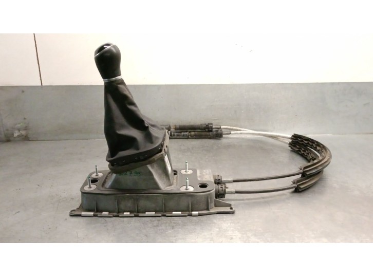 Recambio de palanca cambio para volkswagen scirocco iii (137, 138) 2.0 tdi referencia OEM IAM 5K0711049D 1K0711112B 