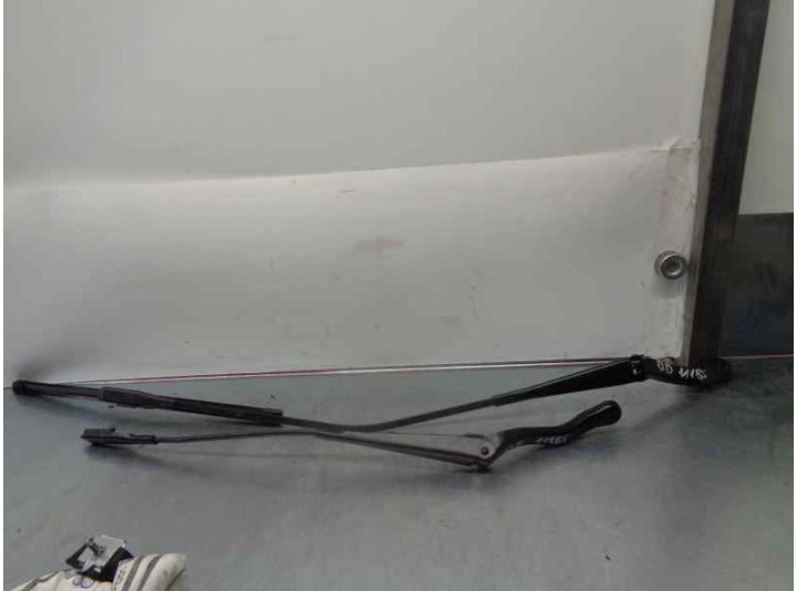 Recambio de brazo limpia delantero derecho para opel corsa e 1.4 16v cat (b 14 xel / ldd) bivalent. gasolina / gpl referencia OE