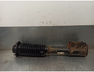 Replacement front right shock absorber for Suzuki Vitara SE/SV (ET) 1.9 Turbodiesel OEM IAM reference 4160185CA0 