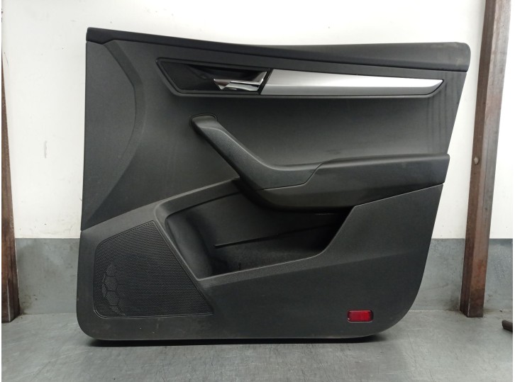 Recambio de guarnecido puerta delantera derecha para skoda karoq (nu7, nd7) 1.6 tdi referencia OEM IAM 57B867014A 57B867014A 