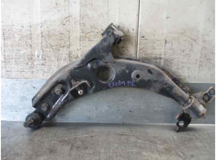 Recambio de brazo suspension inferior delantero izquierdo para mazda 323 berlina c/f/s (ba) 1.5 16v cat referencia OEM IAM BE7B3