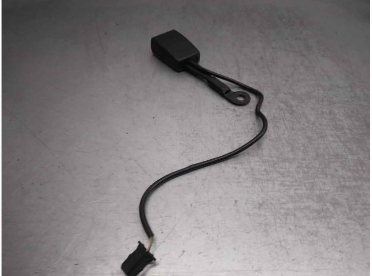 Recambio de enganche cinturon para audi a8 (4e2) 4.2 v8 40v referencia OEM IAM 4E085775601C DEL DER 4 PUERTAS