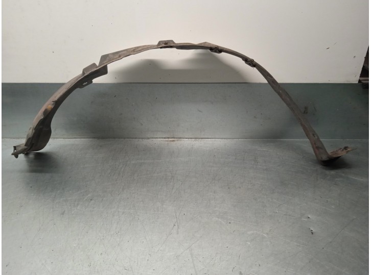 Recambio de paso rueda delantero izquierdo para nissan vanette cargo 2.3 diesel referencia OEM IAM 638419C000 CESTA 5-A