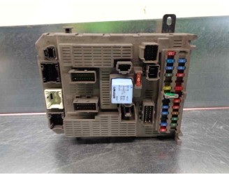 Recambio de caja reles / fusibles para citroën c5 berlina 2.2 hdi fap cat (4hx / dw12ed4) referencia OEM IAM 9645352980 