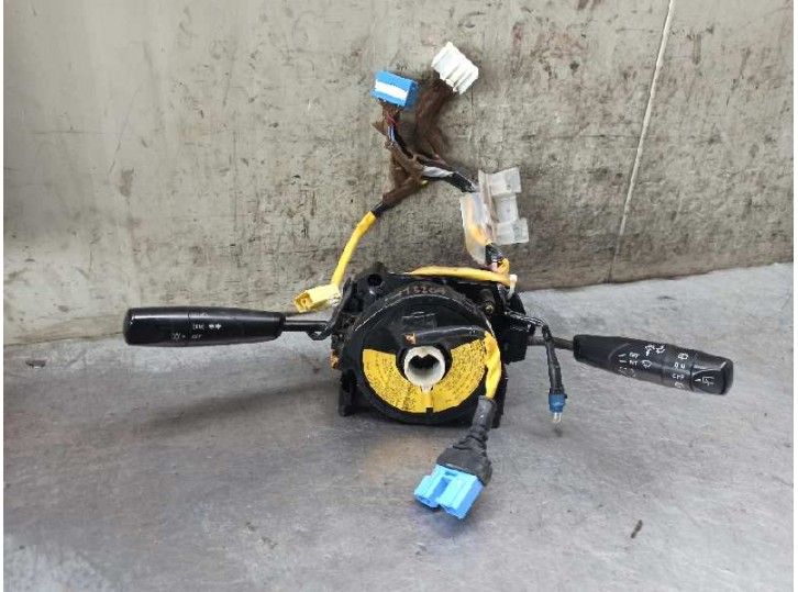 Recambio de mando luces para mazda 323 berlina c/f/s (ba) 1.5 16v cat referencia OEM IAM BG2T66120B 