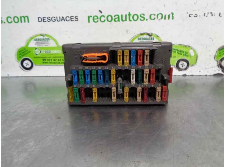 Recambio de caja reles / fusibles para citroën xsara berlina 1.9 diesel referencia OEM IAM 9568591180 