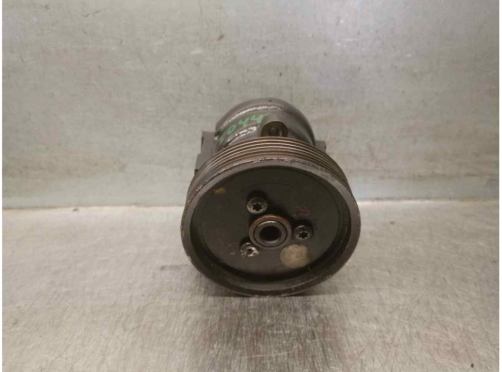 Replacement power steering pump for Renault Laguna (B56) 1.8 Mono CAT OEM IAM reference 7700823735F 26026915 