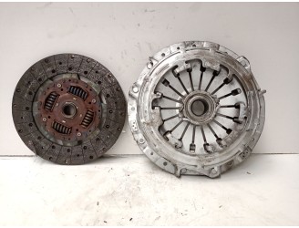 Replacement clutch kit for Mitsubishi Montero (V60/V70) 3.2 DI-D cat OEM IAM reference MBD089U 