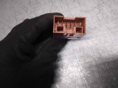 Replacement front left window lifter switch for Alfa Romeo 156 (116) 1.9 JTD 16V CAT OEM IAM reference 156036165 4 DOORS