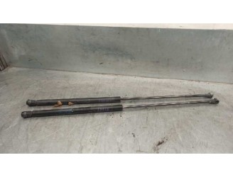 Replacement boot / tailgate struts for Volvo V40 estate 1.6 cat OEM IAM reference 30803472 320N