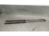 Replacement boot / tailgate struts for Volvo V40 estate 1.6 cat OEM IAM reference 30803472 320N