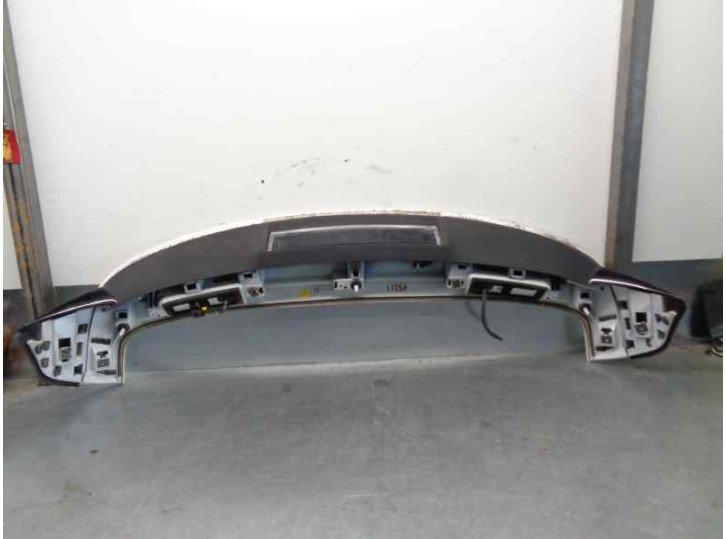 Replacement rear spoiler for Citroën C4 Cactus 1.6 e-HDi FAP OEM IAM reference 9801170977 