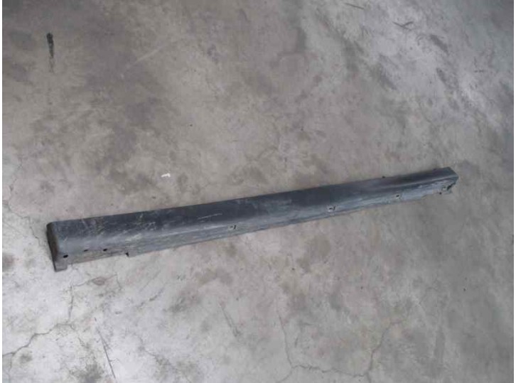 Replacement side skirt for Subaru Forester S10 (SF) 2.0 CAT OEM IAM reference 
