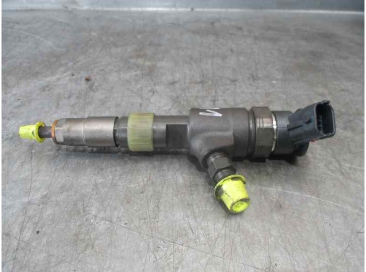 Replacement injector for Citroën C4 Cactus 1.6 e-HDi FAP OEM IAM reference 0445110739 BOSCH